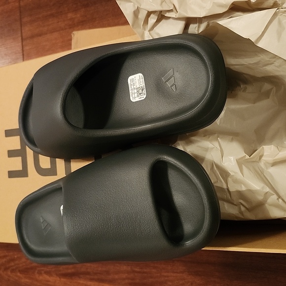 Slides - Picture 10 of 12